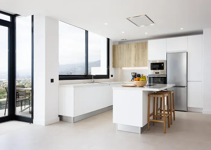 בית נופש Special Offer - Gorvorana 2 - Up To 10 Guests, Private Pool לוס ריאלחוס