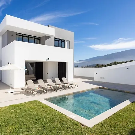 New! Gorvorana 2 - Up To 10 Guests, Private Pool 펜션 *