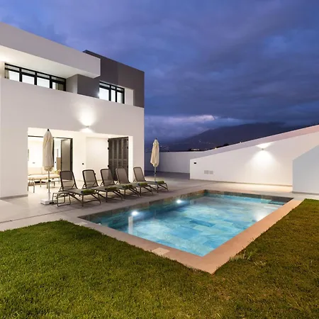 New! Gorvorana 2 - Up To 10 Guests, Private Pool 펜션 *